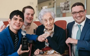 3 bí quyết sống lâu, hạnh phúc của những người sống thọ 100 tuổi