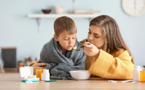 Chăm sóc trẻ viêm mũi họng thế nào để hạn chế tái đi tái lại?