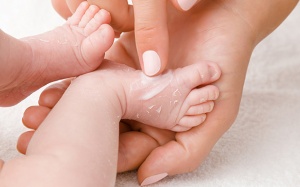 Chăm sóc da trẻ nhỏ trong mùa Đông