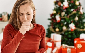 Hội chứng dị ứng với cây thông Noel là gì?