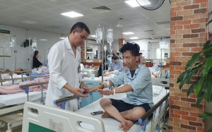 Chuyên gia y tế kiến nghị cấm sản xuất, lưu hành thuốc lá điện tử 