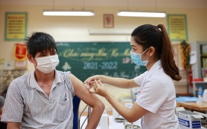 Hoàn thiện chính sách, pháp luật về y tế cơ sở, y tế dự phòng