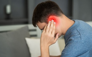 Nguyên nhân ù tai trái và cách cải thiện hiệu quả