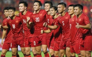 HLV Troussier triệu hồi hàng loạt cựu binh