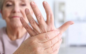Mách bạn cách kiểm soát bệnh viêm khớp dạng thấp hiệu quả
