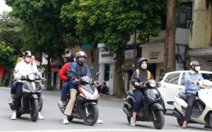 Bắc Bộ ấm hơn, Trung Bộ mưa lớn vài nơi