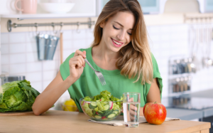 Mẹo ăn uống giúp giữ làn da luôn tươi trẻ