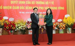 Y tế tuần: Bệnh viện Phụ sản Trung ương có giám đốc mới