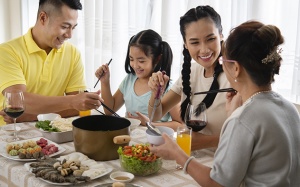 Thói quen ăn chậm có lợi với đường huyết