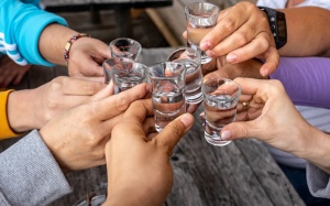 Các quốc gia trên thế giới “nghiện” gì nhất?