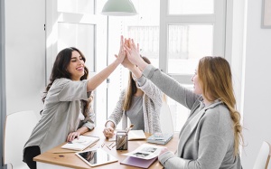 Tử vi thứ Ba (23/1/2024): Song Tử nên tham gia các hoạt động tập thể