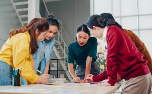 Tử vi thứ Sáu (26/1/2024): Xử Nữ nên thực hiện các dự án mới