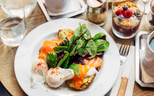 7 món ăn nhẹ giàu protein tốt cho não bộ