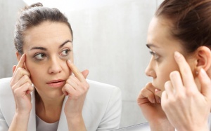 Mẹo giảm quầng thâm mắt nhanh chóng tại nhà