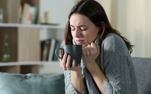 Cơ thể thường xuyên thấy lạnh là do thiếu chất gì?