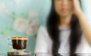 Uống cà phê đúng cách để giảm đau đầu