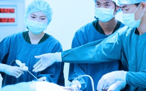 Phối hợp quốc tế trong thực hiện những ca phẫu thuật khó