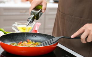 5 loại dầu tốt cho sức khỏe khi nấu ăn 