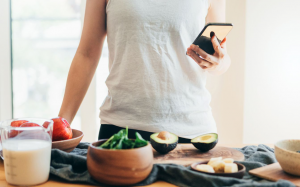 Chế độ ăn giúp giảm triệu chứng của bệnh bướu giáp lan toả nhiễm độc