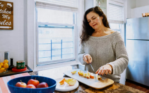 Hướng dẫn cách xây dựng chế độ ăn cho người suy thận