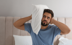 Ù tai, nghe thấy tiếng kêu trong tai có nguy hiểm không?