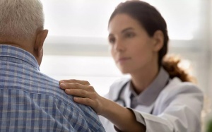 Dấu hiệu ung thư tuyến tiền liệt nam giới không nên bỏ qua