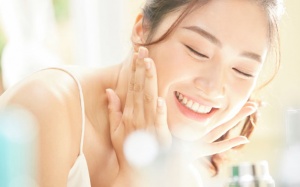 Mẹo chăm sóc da dầu mùa Hè