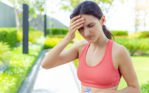 Mẹo ngăn ngừa và làm giảm đau nửa đầu trong mùa Hè