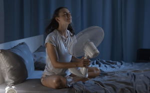 Thời tiết nóng ảnh hưởng như thế nào đến giấc ngủ?