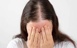 Dấu hiệu cảnh báo rối loạn nội tiết ở phái nữ