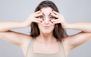 5 bài tập yoga mặt giúp khuôn mặt trông cân đối hài hòa hơn