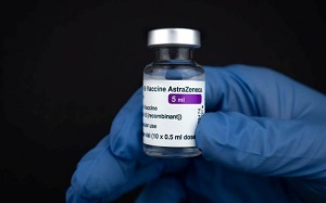 AstraZeneca lần đầu thừa nhận vaccine của hãng gây đông máu