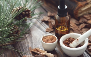 Infographic: 8 lợi ích cho da và thính lực của chiết xuất thông đỏ