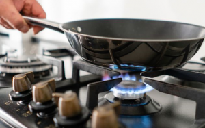 Những rủi ro liên quan đến sức khỏe của bếp gas và cách khắc phục