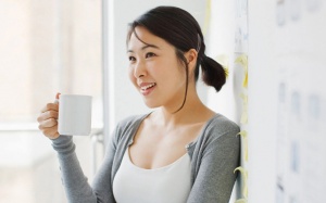 Uống gì để làm dịu tâm trạng lo âu, căng thẳng?