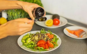 6 thực phẩm có thể giúp giảm đau viêm khớp