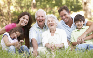 Tại sao sống trong gia đình nhiều thế hệ lại mang đến lợi ích toàn diện cho sức khỏe?