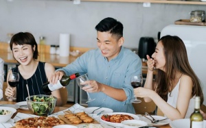 Tử vi thứ Bảy (25/5/2024): Ma Kết có thể ăn mừng với người thân vào buổi tối