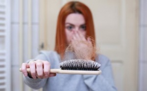 4 “thủ phạm” gây rụng tóc ở phụ nữ