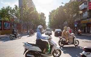 Nắng nóng bao trùm Bắc Bộ, Trung Bộ