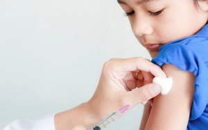 Vaccine giúp phòng bệnh viêm não mô cầu cho trẻ em