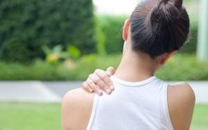 Nguyên nhân đau vai gáy và cách giảm đau hiệu quả 