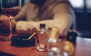 Chuyên gia cảnh báo những thói quen làm tăng nguy cơ ung thư