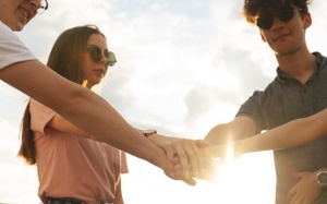 Tử vi thứ Năm (20/6/2024): Song Ngư sẽ được bạn bè giúp đỡ khá nhiều