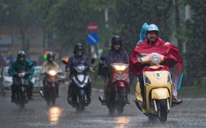 Mưa lớn xuất hiện nhiều nơi trên cả nước