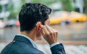 Lãng tai, nghe kém do 6 thói quen có hại cho thính giác