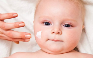 9 lời khuyên vàng khi chăm sóc da cho bé