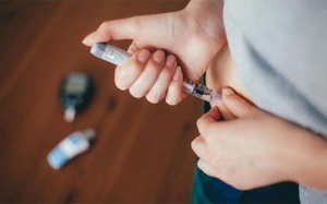 Đái tháo đường: Đang tiêm insulin bị nổi mẩn đỏ có phải biến chứng không?