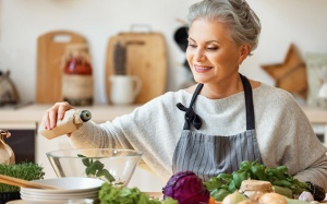 Những thực phẩm, đồ uống đẩy nhanh tốc độ lão hóa