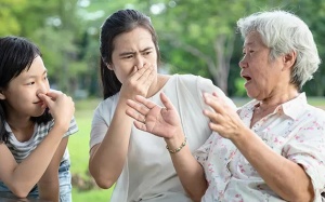 Bạn đời của tôi bị hôi miệng lâu năm, phải làm sao?